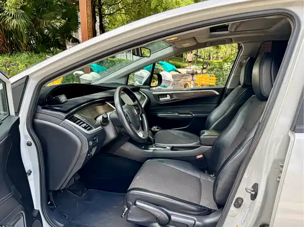Honda Jade 2017