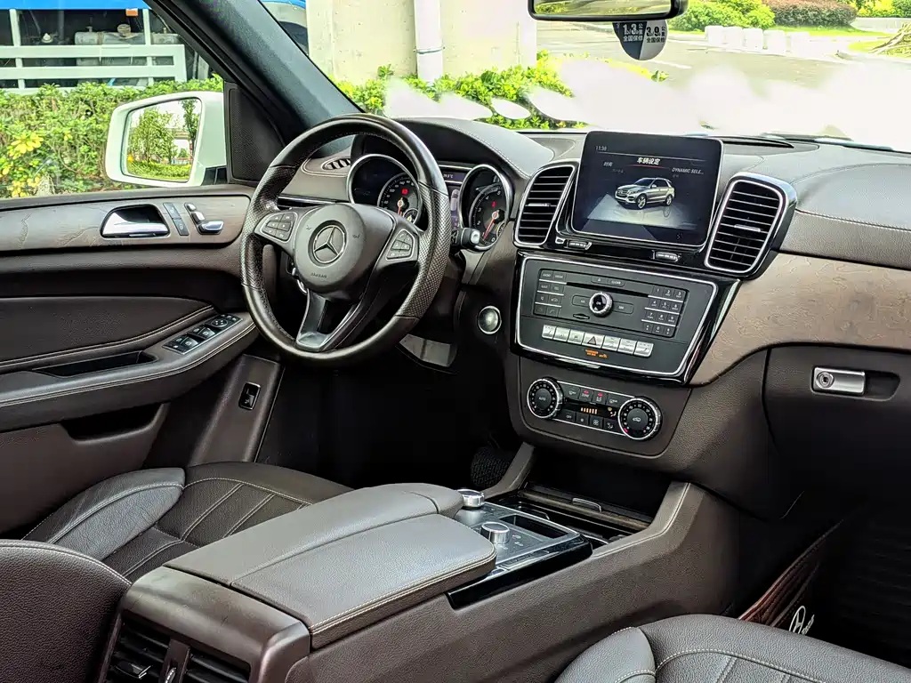 Mercedes-Benz GLE 2018 — фото 12