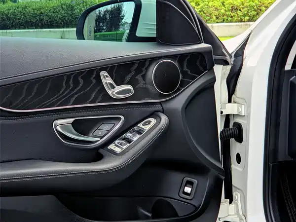 Mercedes-Benz C-Class 2019