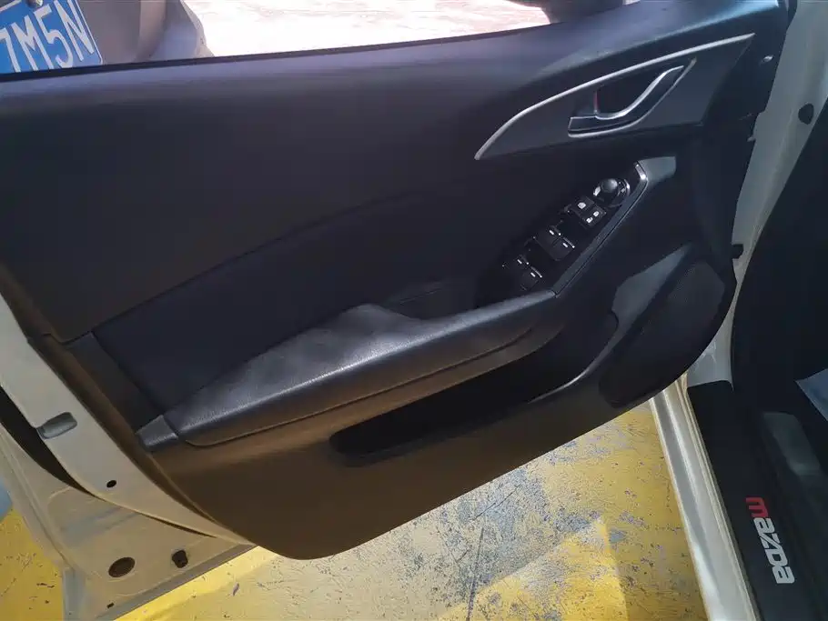 Mazda 3 Axela 2019