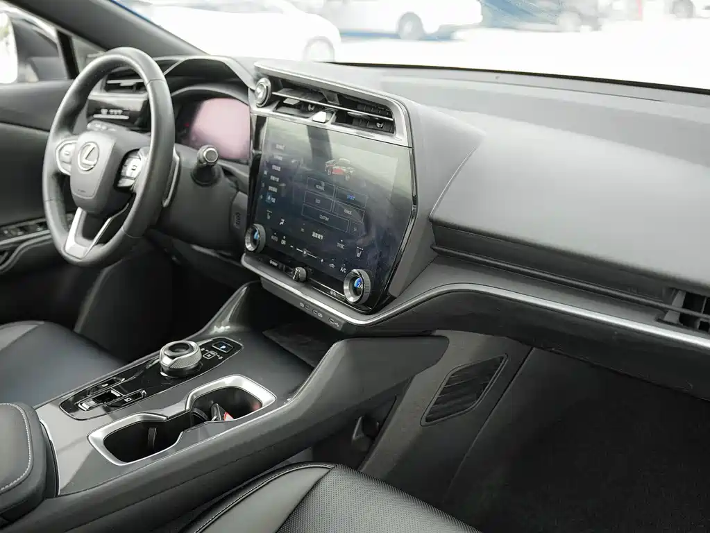 Lexus RZ 2023 — фото 10