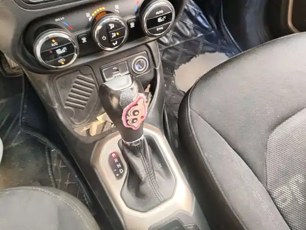 Jeep Freeman 2017