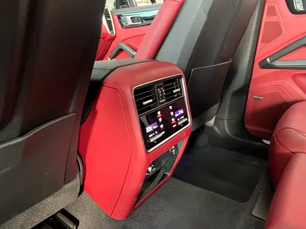Porsche Cayenne 2023