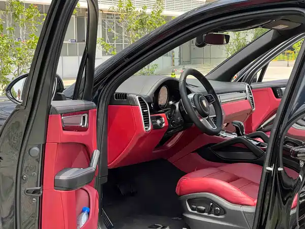 Porsche Cayenne 2023