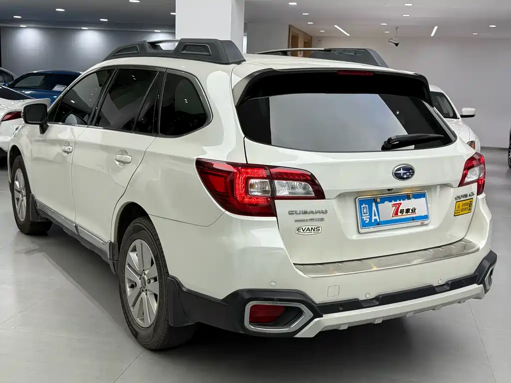 Subaru Outback 2015 — фото 11