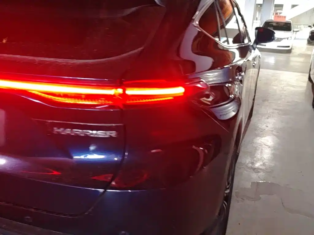 Toyota Harrier 2022 — фото 8