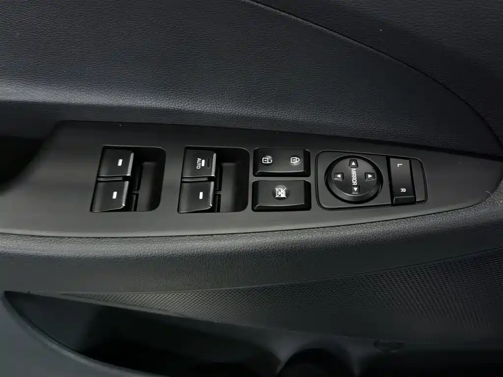 Hyundai Tucson 2016 — фото 9