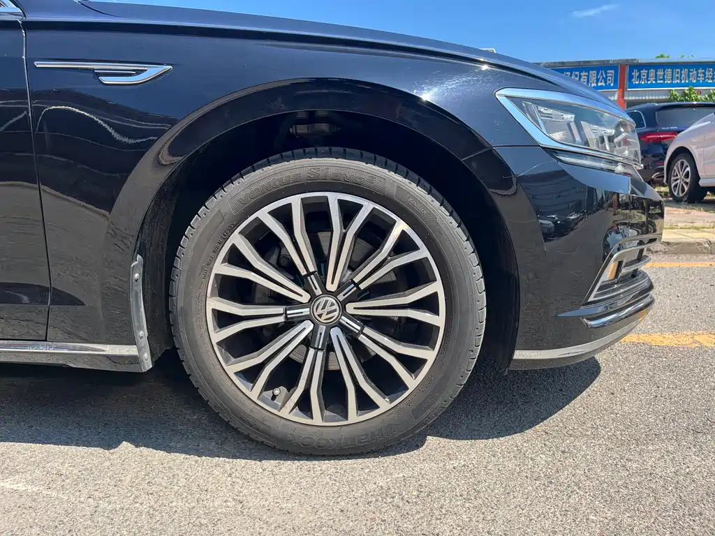 Volkswagen Phideon 2020 — фото 21