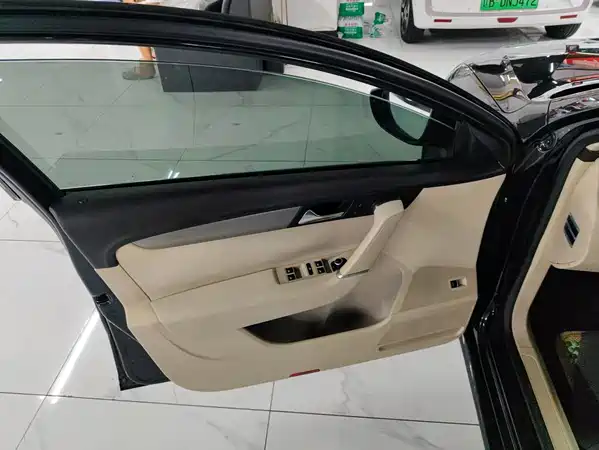 Volkswagen Magotan 2013