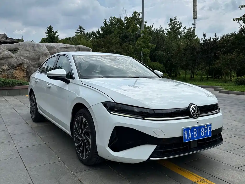 Volkswagen Sagitar 2025