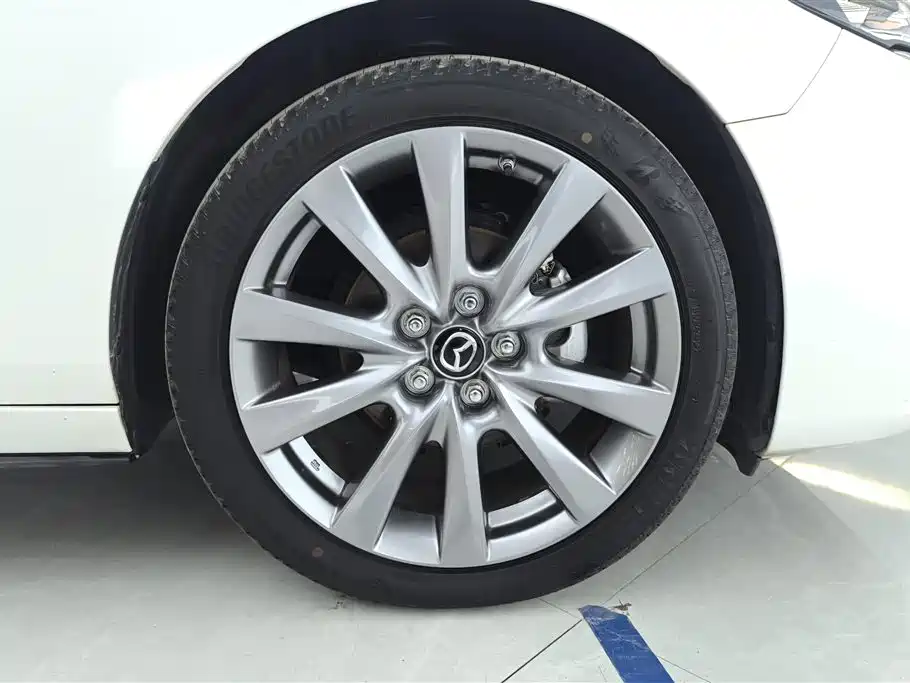 Mazda 3 Axela 2023