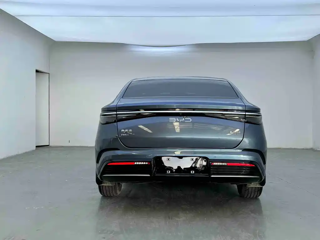 BYD Seal 07 DM-i 2025 — фото 6