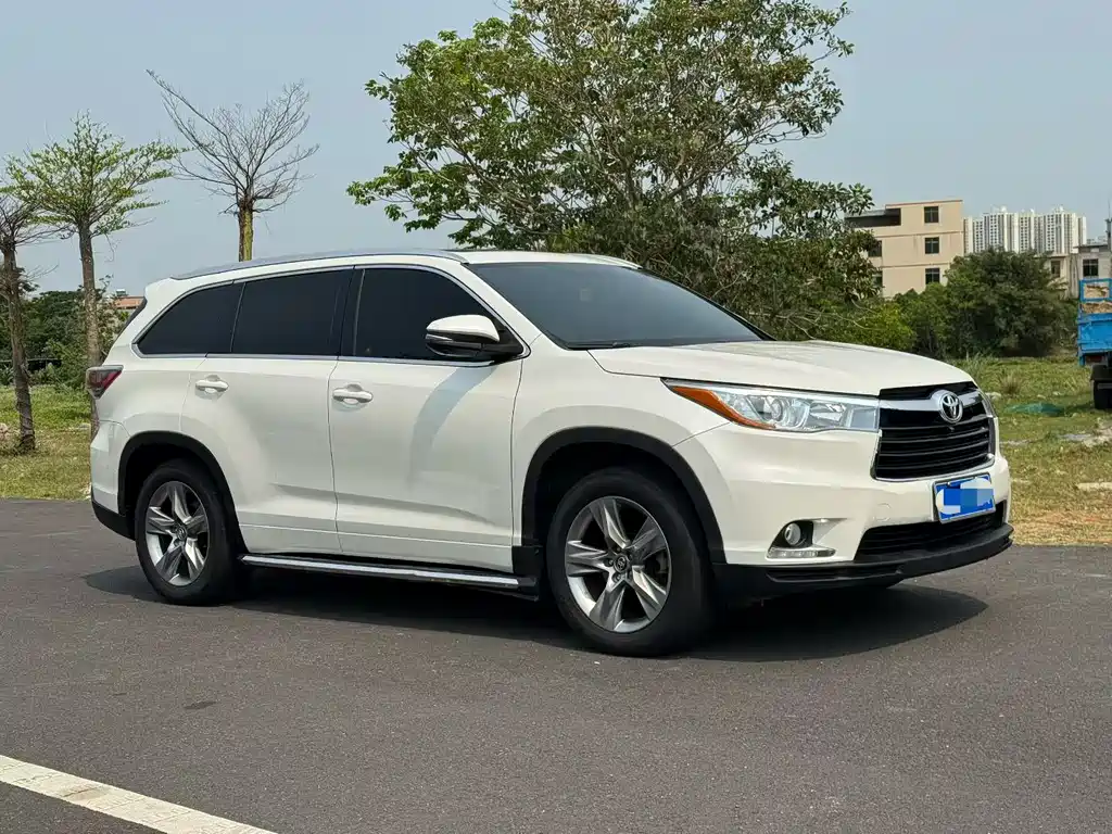 Toyota Highlander 2017 — фото 3