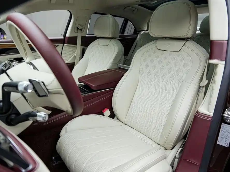 Bentley Flying Spur 2020 — фото 11