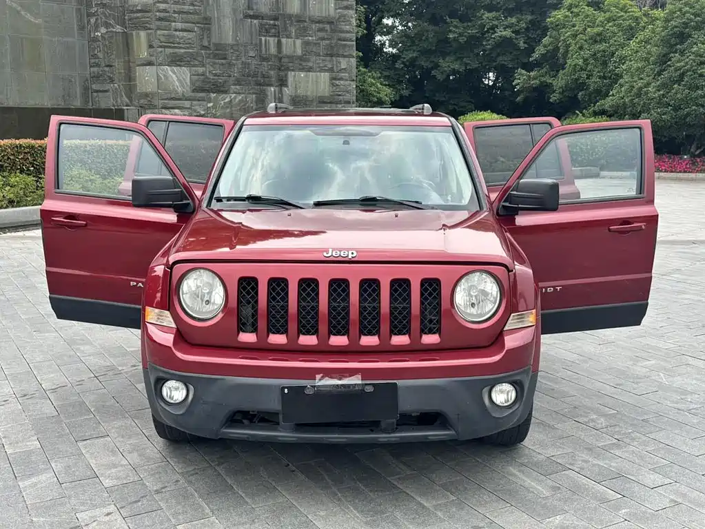 Jeep Patriot 2014 — фото 8