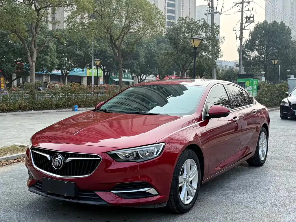 Buick Regal 2018 — фото 1