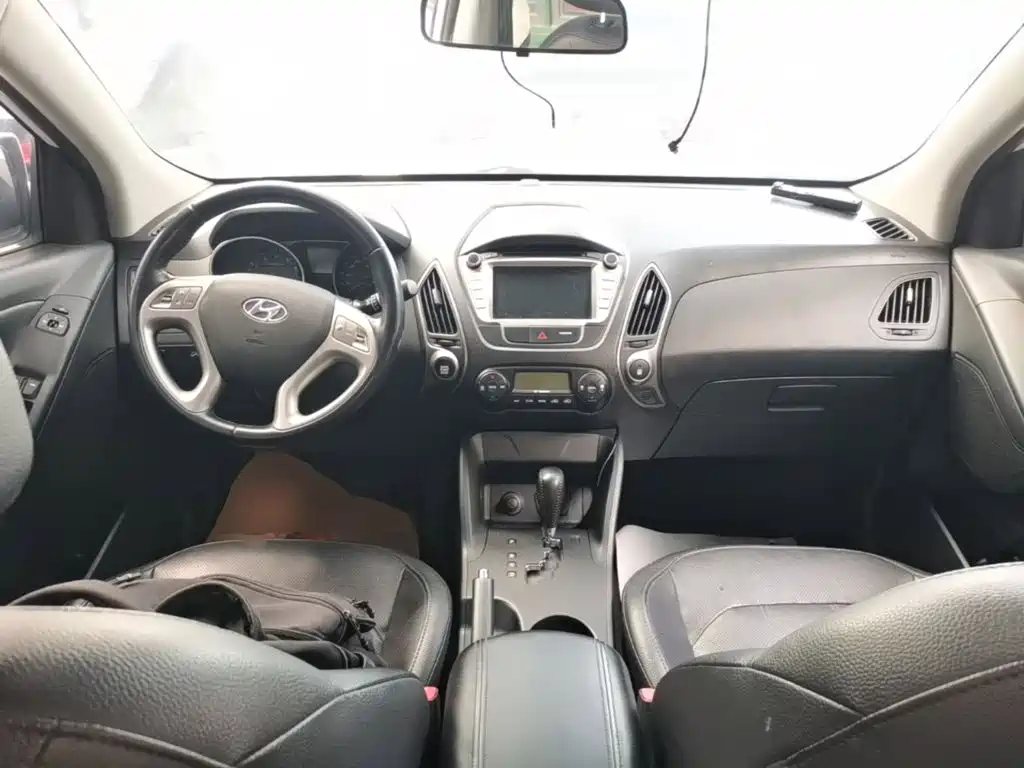 Hyundai ix35 2015 — фото 10