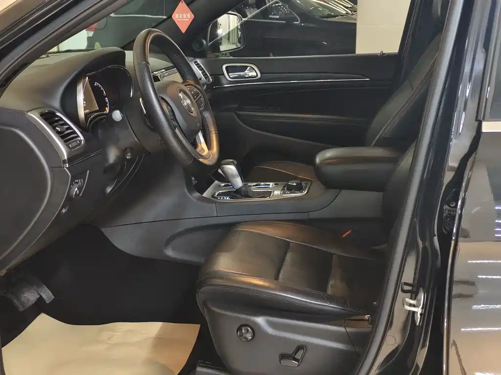 Jeep Grand Cherokee 2020