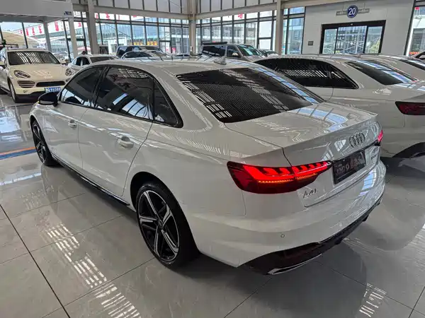Audi A4L 2025