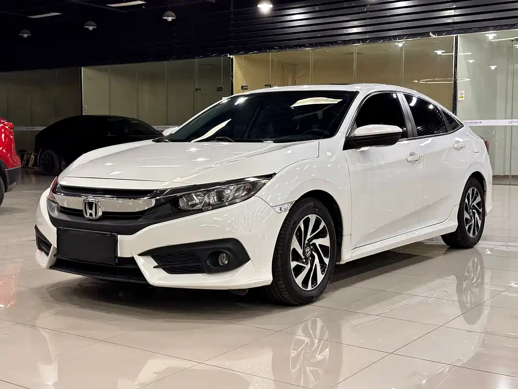 Honda Civic 2018 — фото 1