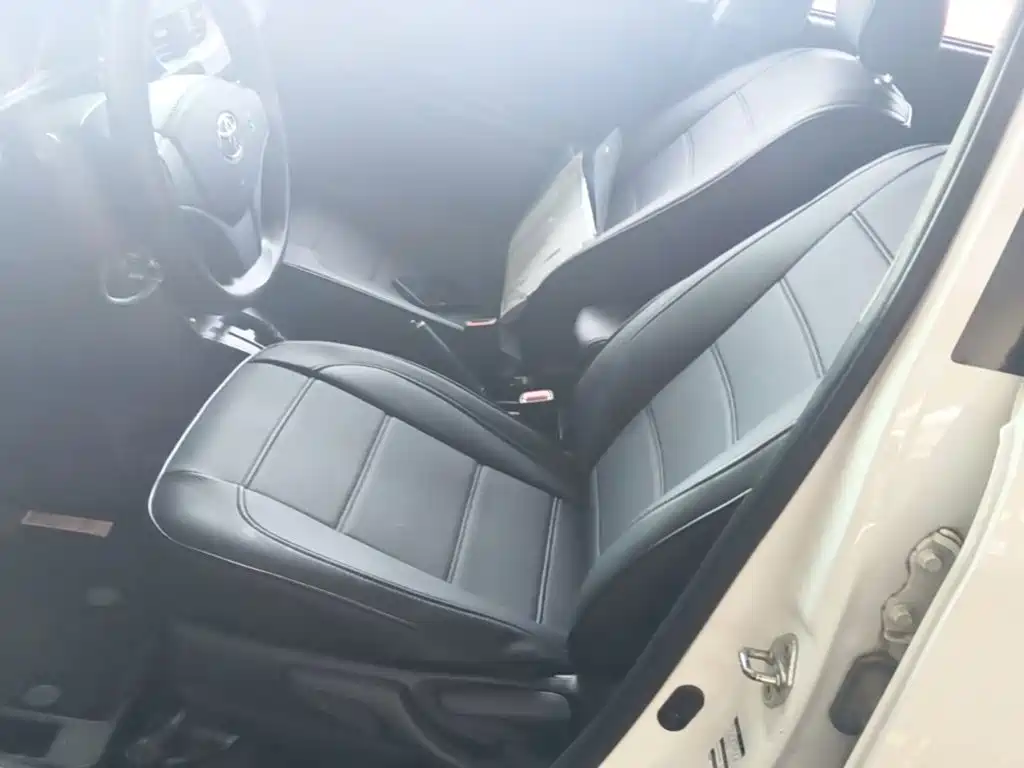 Toyota Yaris L 2020 — фото 15
