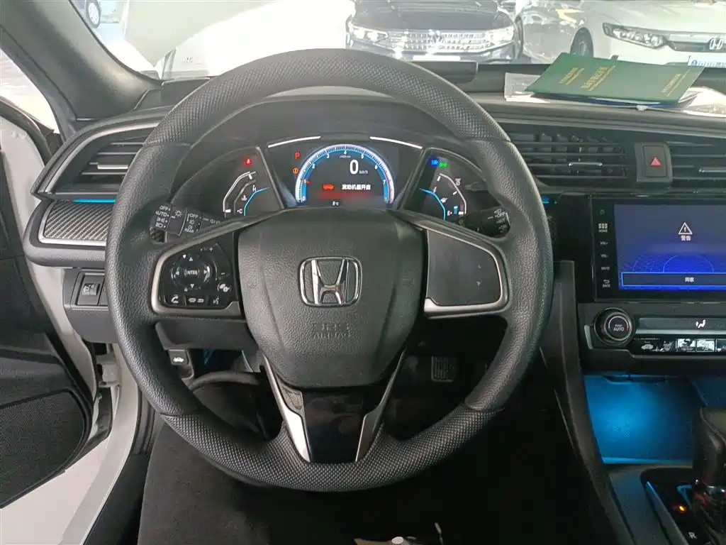 Honda Civic 2022 — фото 11