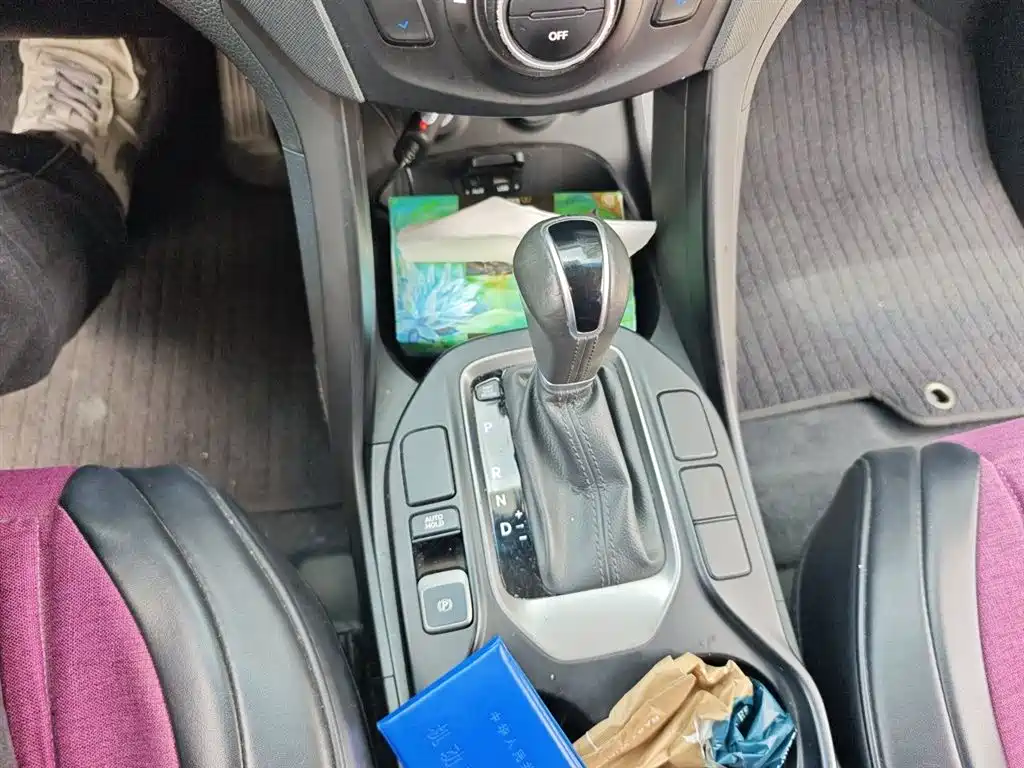 Hyundai Santa Fe 2015 — фото 15