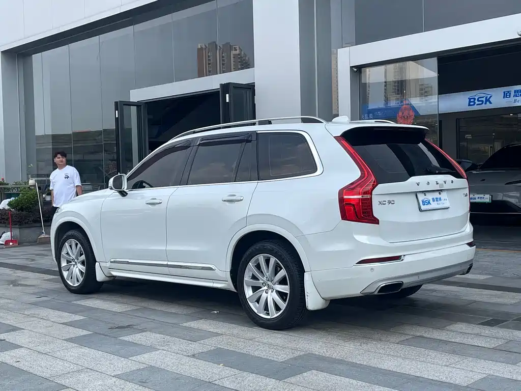 Volvo XC90 2018 — фото 6