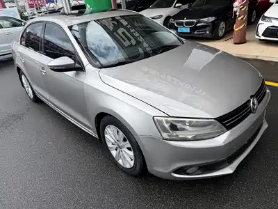 Volkswagen Sagitar 2014