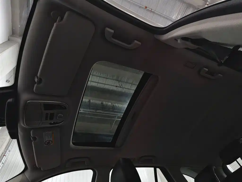 Haval H8 2016 — фото 14