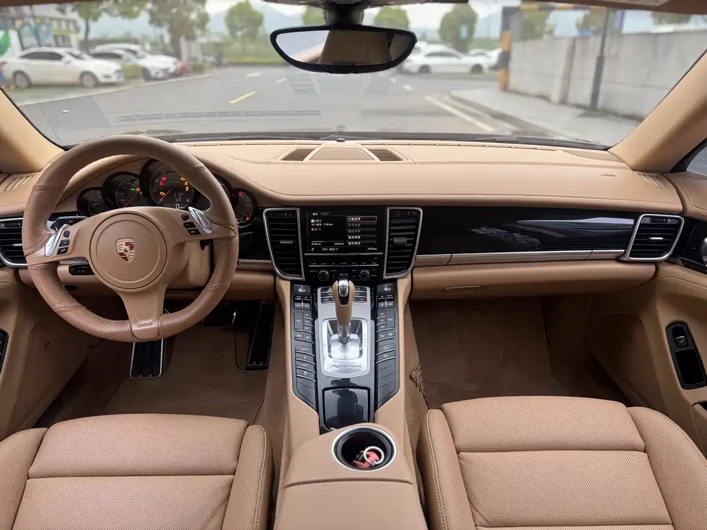 Porsche Panamera 2015 — фото 8