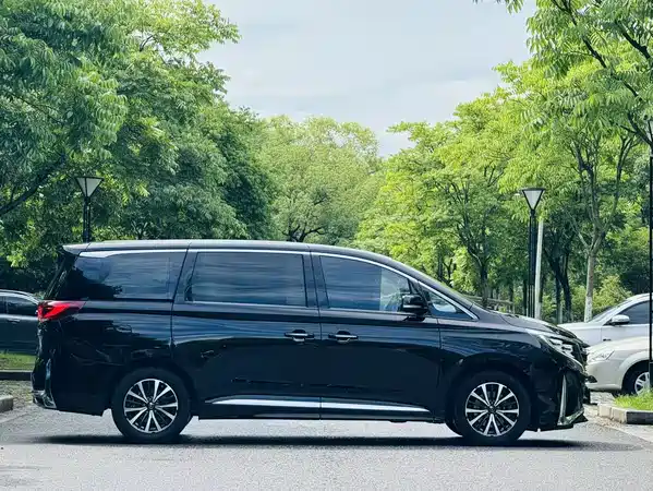 GAC Trumpchi M8 2022
