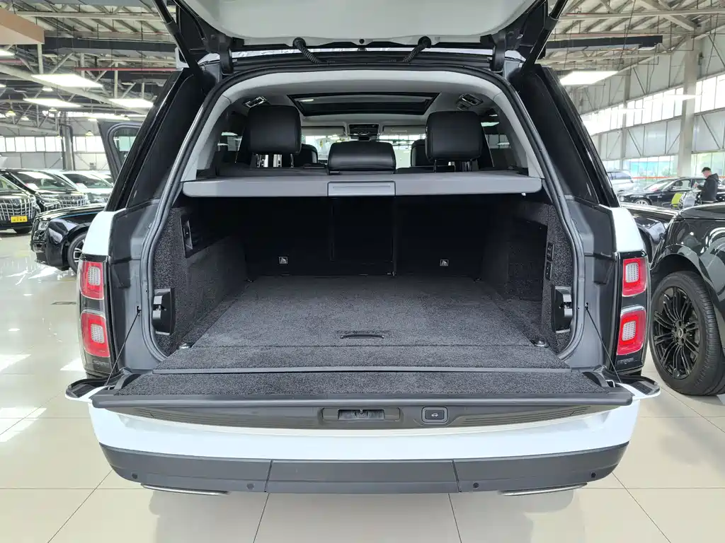 Land Rover Range Rover 2019 — фото 11