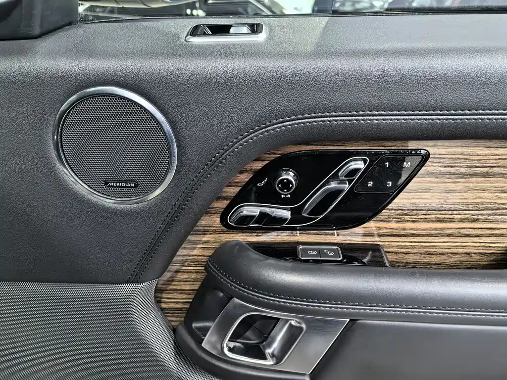 Land Rover Range Rover 2019 — фото 26