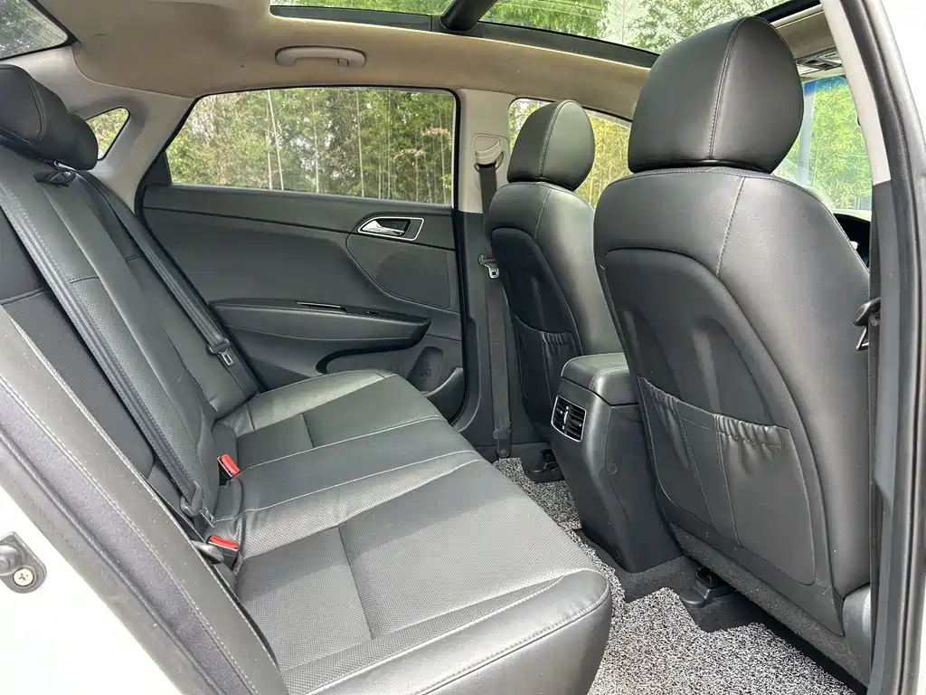 Hyundai Mistra 2014 — фото 12