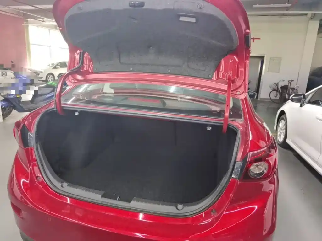 Mazda 3 Axela 2015 — фото 19