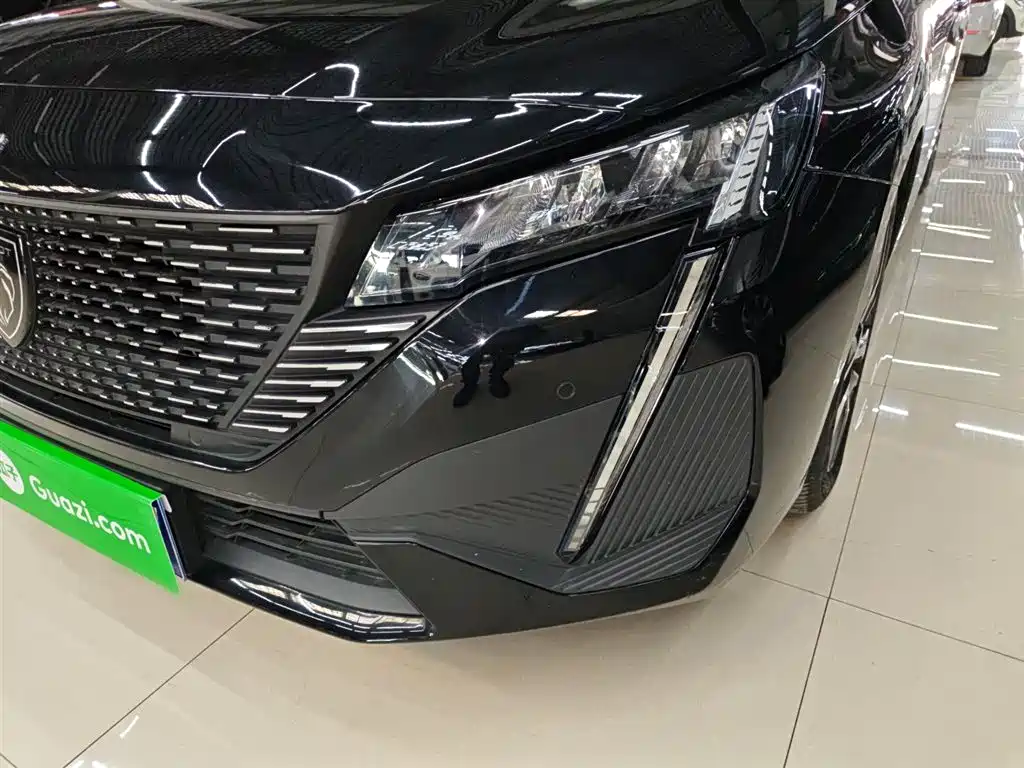Peugeot 408 2023 — фото 18