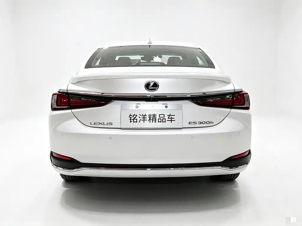 Lexus ES 2019