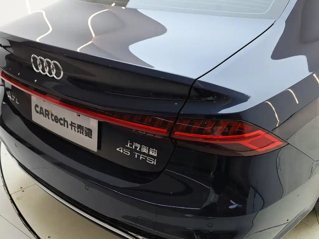 Audi A7L 2024 — фото 29