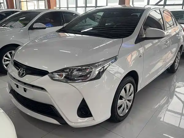 Toyota Yaris L 2020