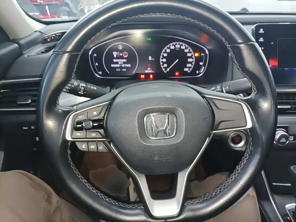 Honda Accord 2022 — фото 11