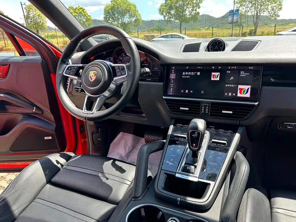Porsche Cayenne 2021 — фото 14