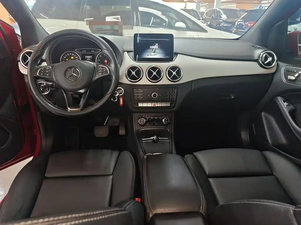 Mercedes-Benz B-Class 2018 — фото 10