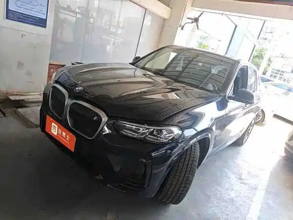 BMW iX3 2022