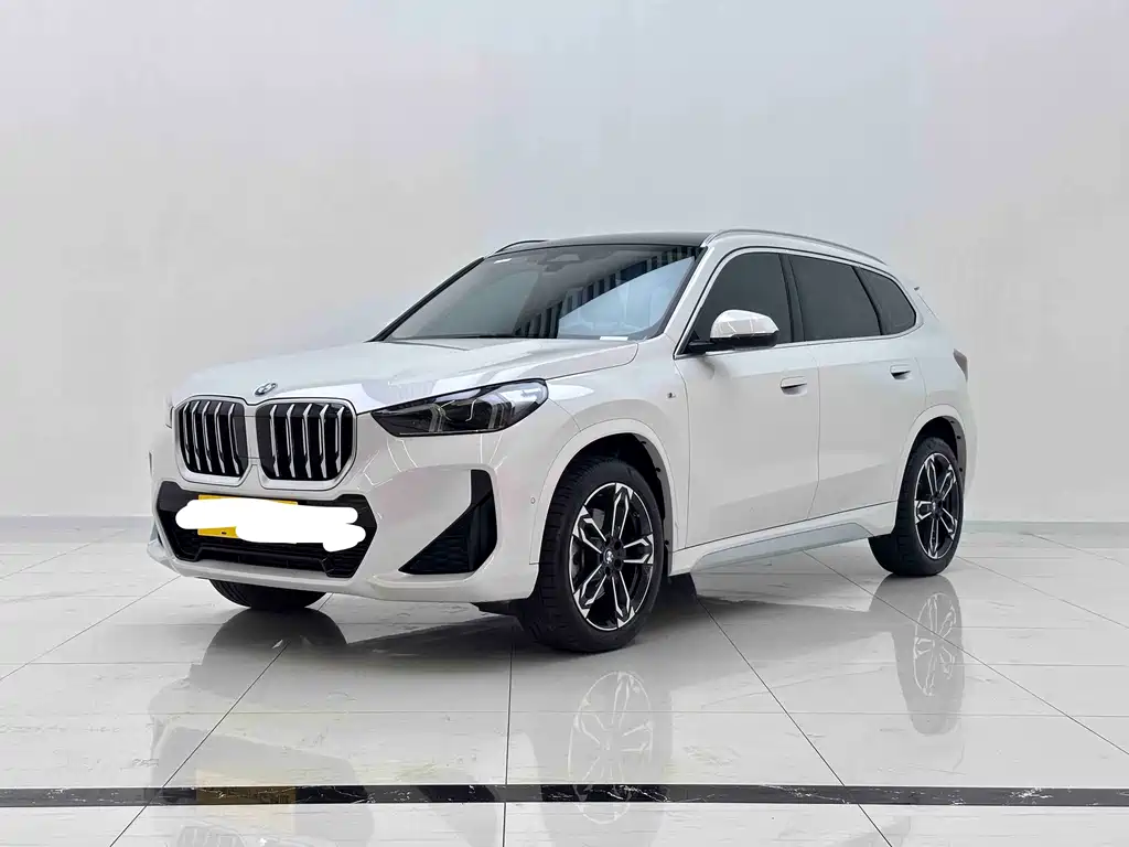 BMW X1 2024 — фото 1
