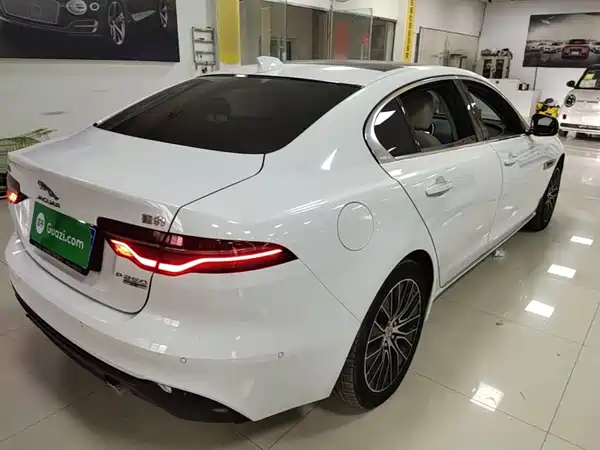 Jaguar XEL 2021
