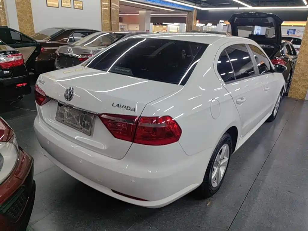 Volkswagen Lavida 2016