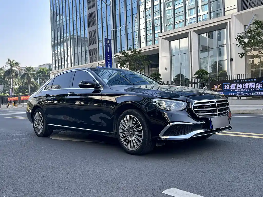 Mercedes-Benz E-Class 2022 — фото 3