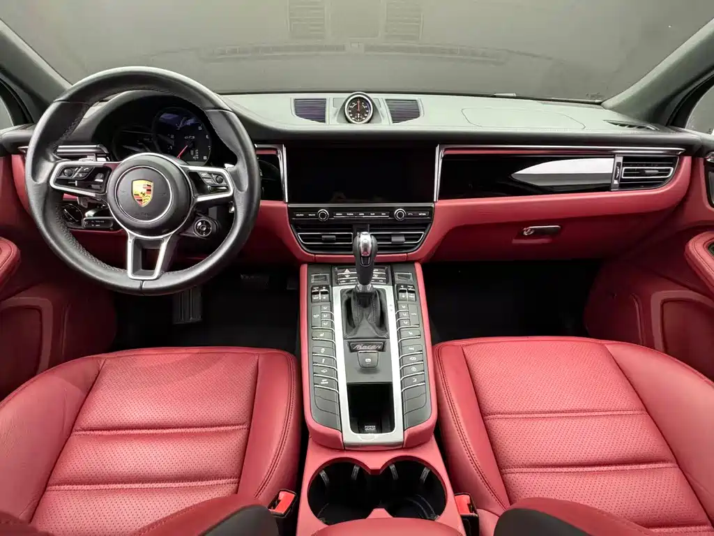 Porsche Macan 2022 — фото 9