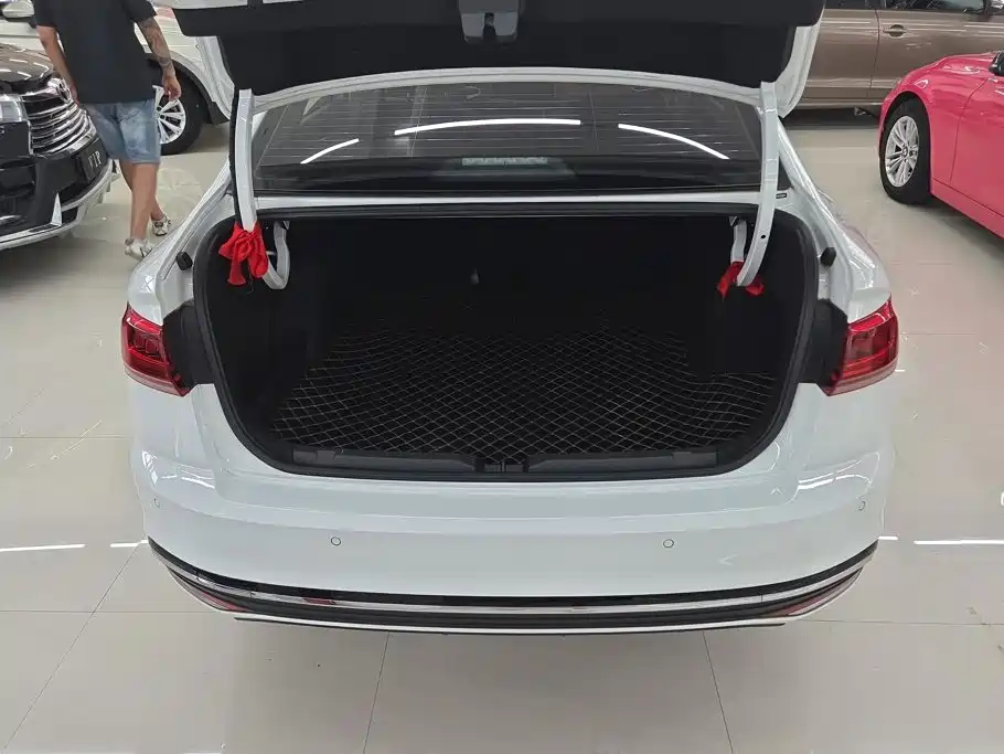 Volkswagen Bora 2023